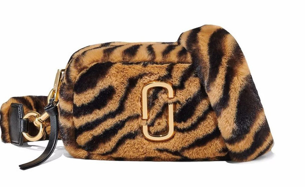 レア美品　MARC JACOBS ゴールドショルダーバッグ　カメラバッグ Marc Jacobs Womens The Snapshot Camera Bag - Natural/Black